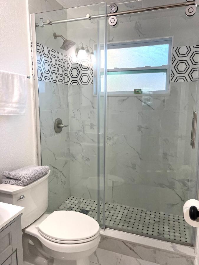 Hostal Beach Vacation Mode 브레던톤 외부 사진
