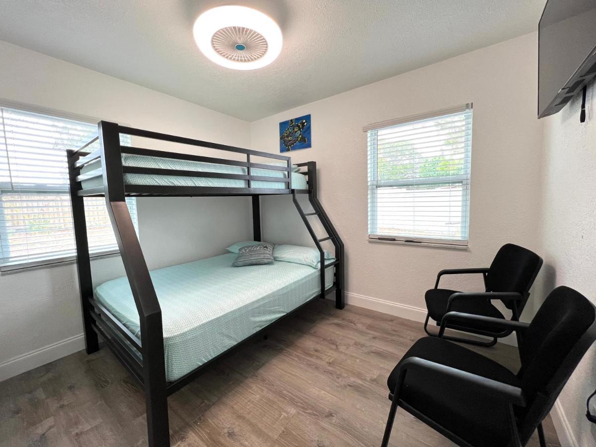 Hostal Beach Vacation Mode 브레던톤 외부 사진